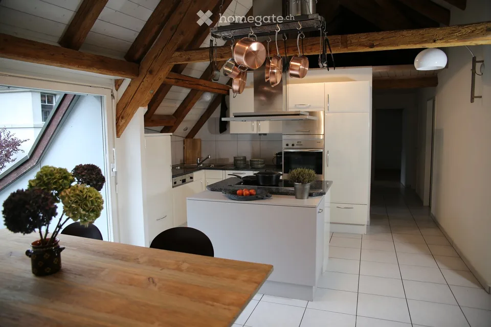 Charmante 5.5-Zimmer-Dachwohnung an der Bäderstrasse in Baden