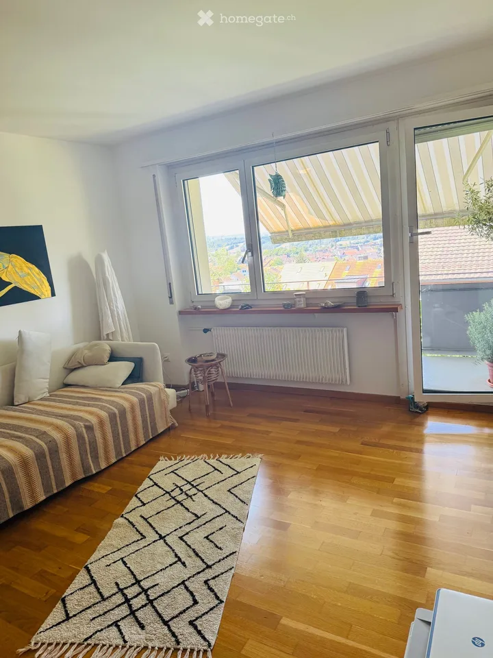 Charmante 2.5-Zimmer-Wohnung in Bonstetten mit Balkon und schöner Aussicht