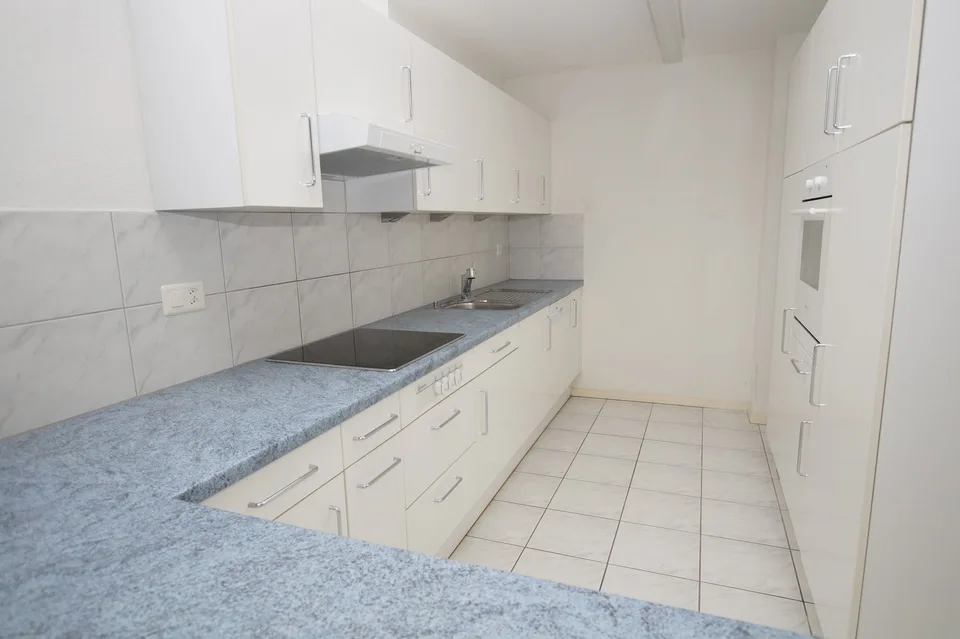 Appartement-maisonnette de 5,5 pièces lumineux à louer à Boningen