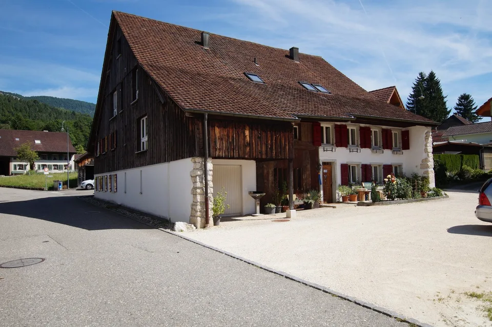 Charming 1.5-room apartment in a converted farmhouse