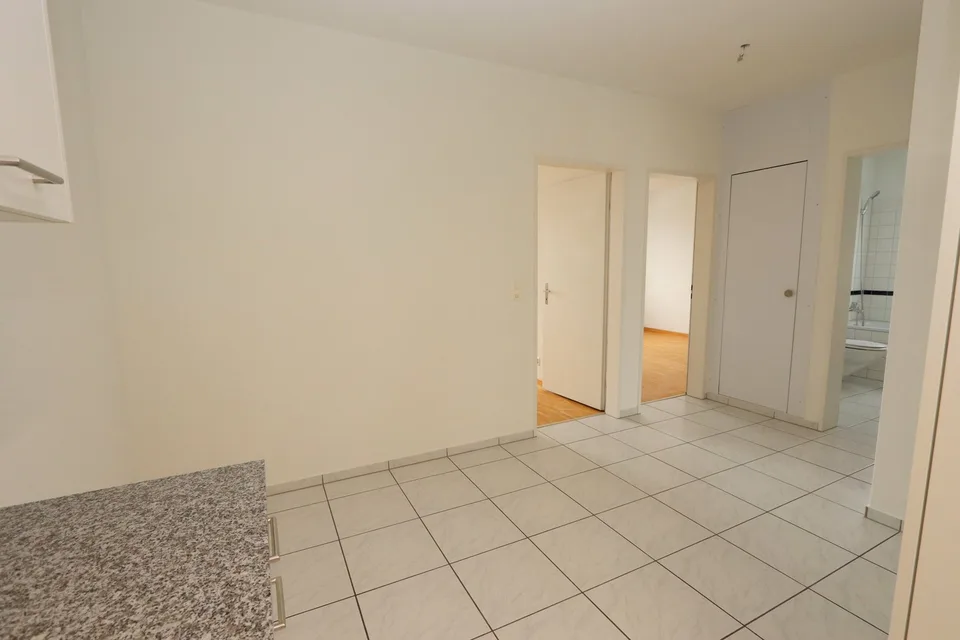 Appartement 3.5 pièces au 2e étage droite, situation calme avec balcon