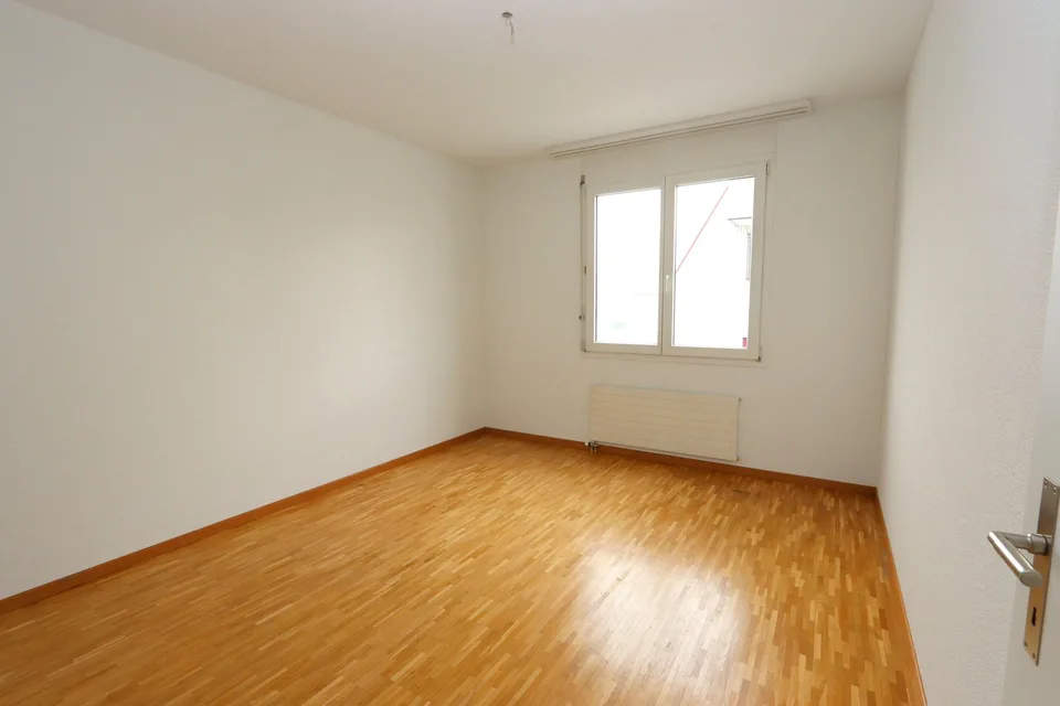 Appartement 3.5 pièces au 2e étage droite, situation calme avec balcon