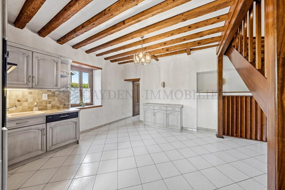 Exclusivity !! Beautiful century-old house to discover
