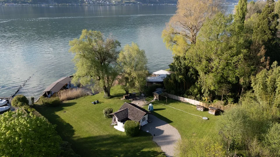 Exklusives Bauland am Bielersee mit Fischerbootshaus