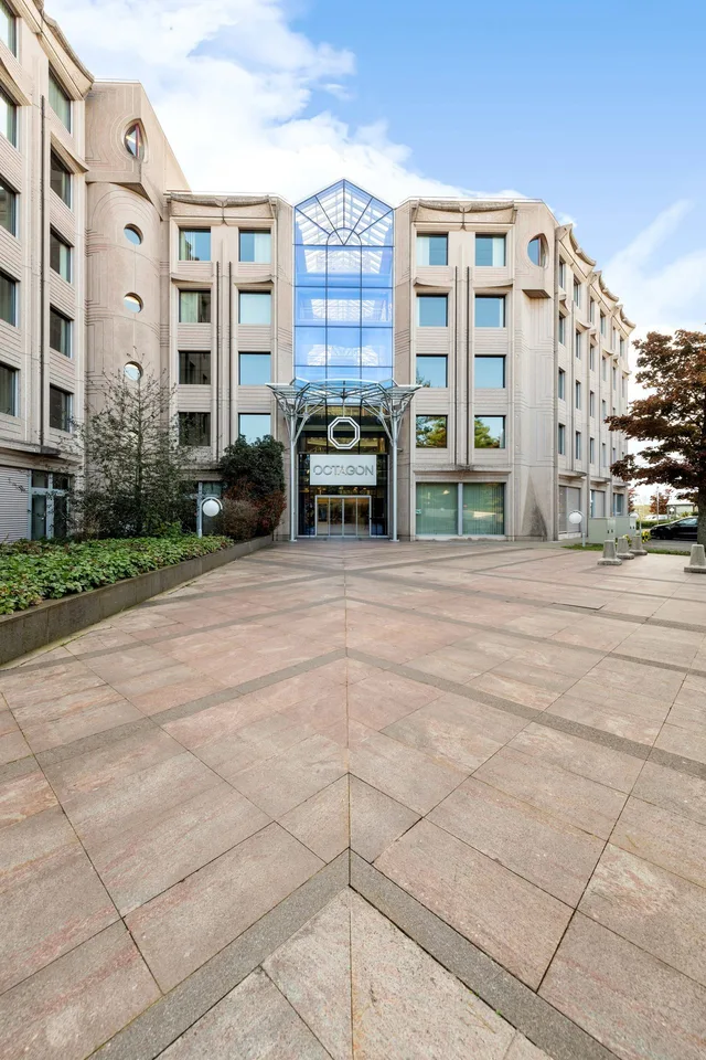Superbes bureaux équipés dans un immeuble emblématique – photo 9 sur 13