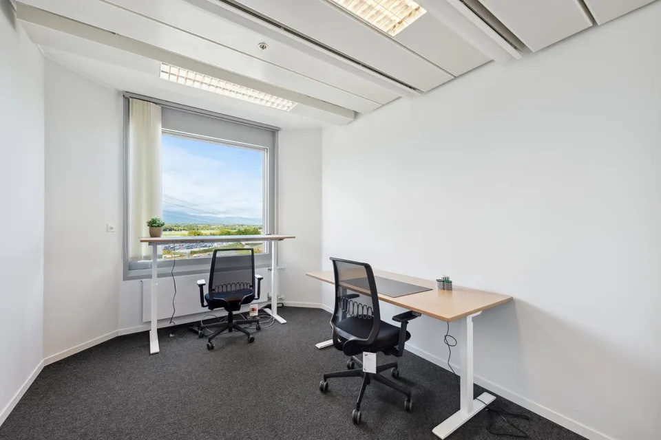 Superbes bureaux équipés dans un immeuble emblématique – photo 7 sur 13