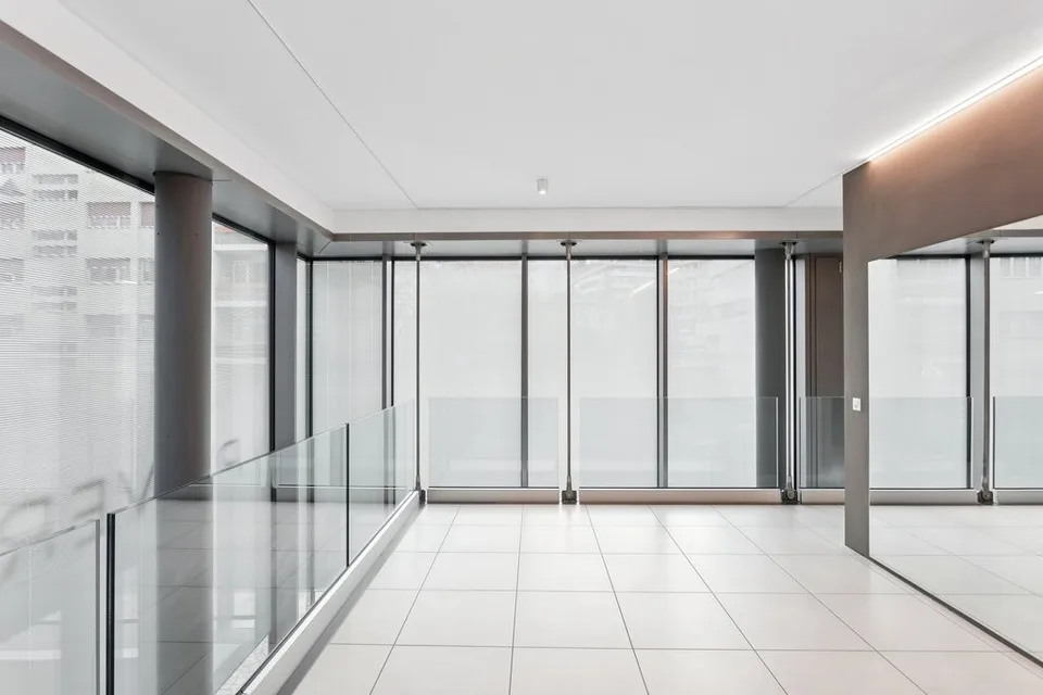 Wunderbarer Gewerberaum im Herzen von Paradiso – Foto 8 von 12