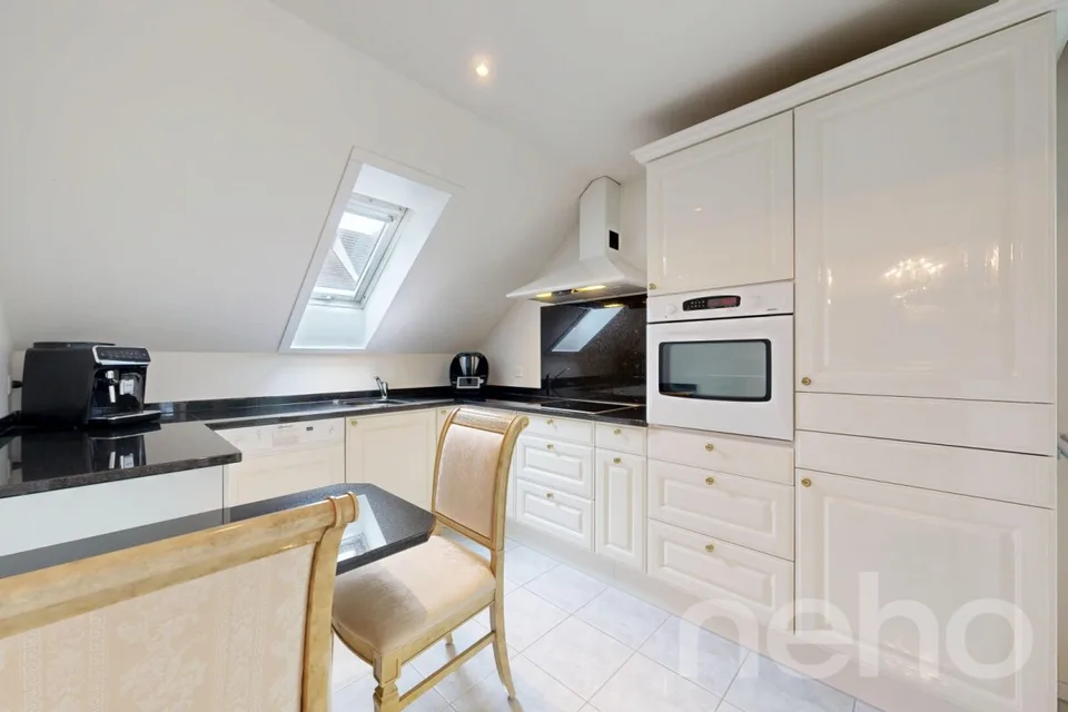 Unique maisonette apartment with winter garden & high-quality finishes