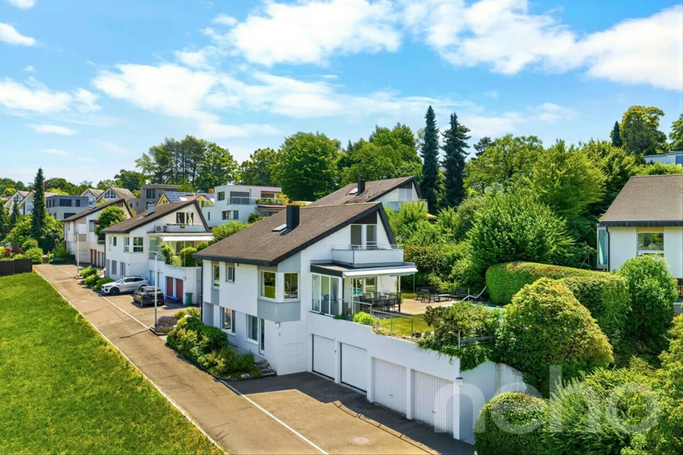 Maison individuelle de 6 pièces dans une impasse calme avec piscine extérieure