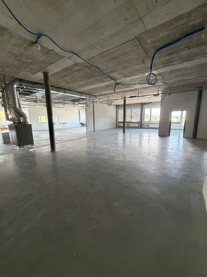Moderne Industrieflächen zur Miete – Boulevard des Eplatures 64, La Chaux-de-Fonds – Foto 9 von 13