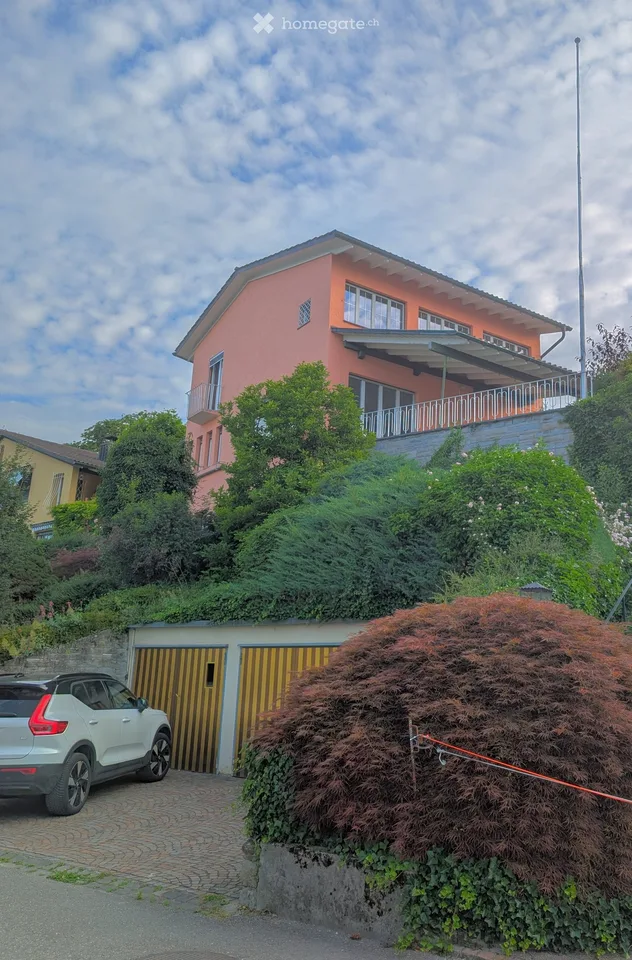 Geräumiges 8.5-Zimmer-Einfamilienhaus an ruhiger Lage in Meilen mit Seesicht
