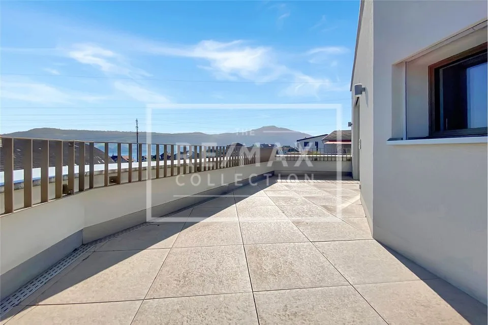 Casa unifamiliare moderna e di alta qualità con una vista da sogno sul lago di Zug