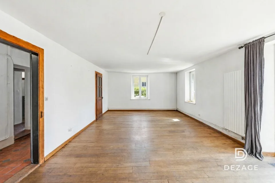Vaste maison villageoise à fort potentiel à Goumoens