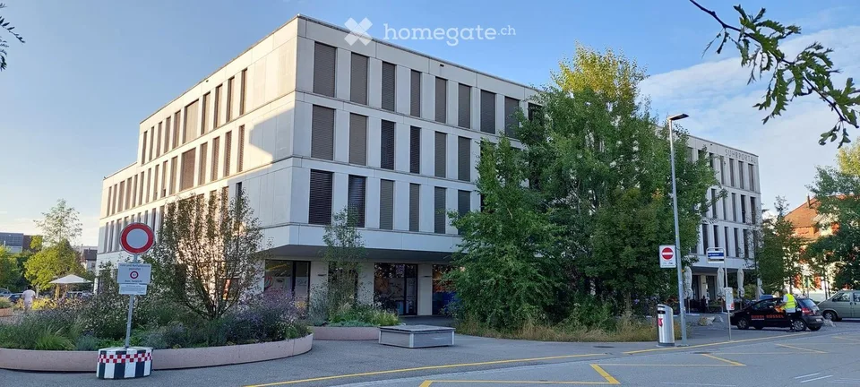 Moderne Wohnung direkt beim Bahnhof Suhr