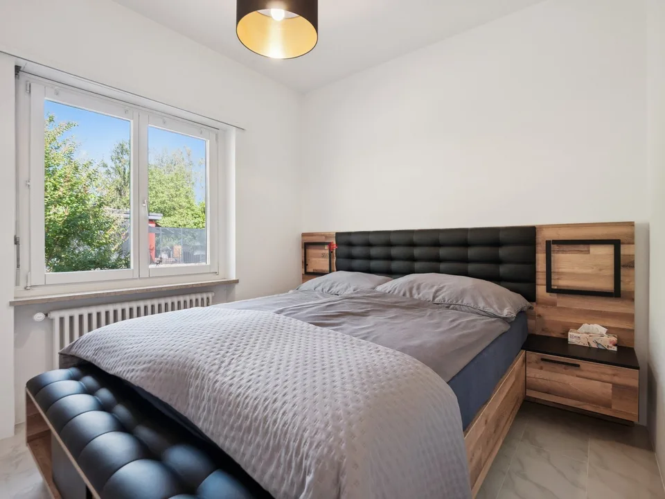 Zeitlose Luxusvilla mit Einliegerwohnung