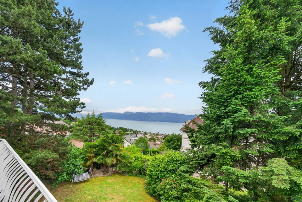 Magnifica villa individuale con vista sul lago – foto 11 di 12