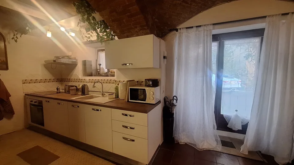 Cozy House with Terrace, Garden, Private Parking and Pool
