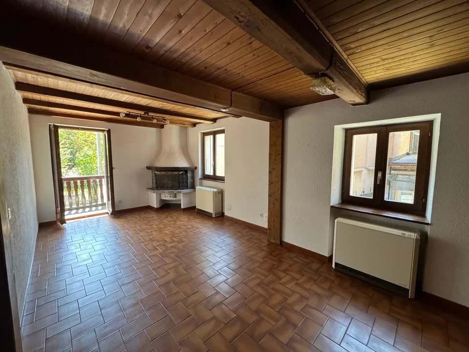 🏡 Malvaglia | Stabile con 3 appartamenti e rustico – Foto 6 von 15