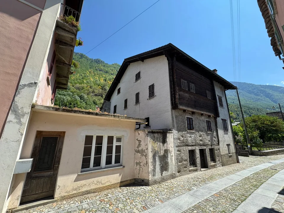 🏡 Malvaglia | Stabile con 3 appartamenti e rustico – Foto 15 von 15