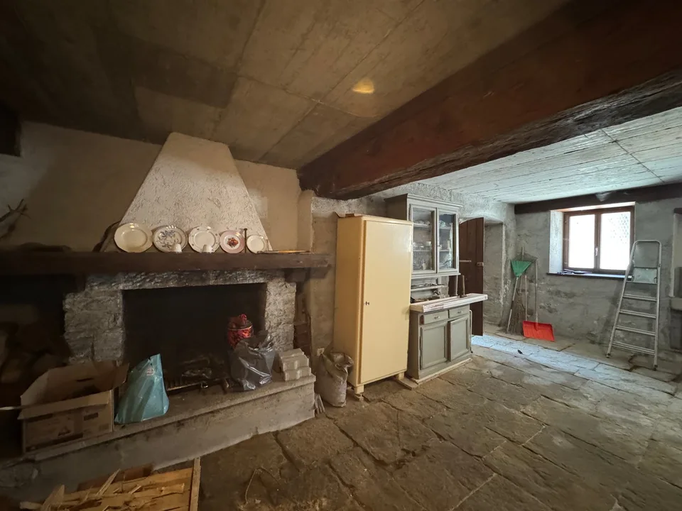 🏡 Malvaglia | Stabile con 3 appartamenti e rustico – Foto 13 von 15