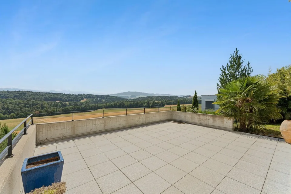 Contemporary family villa, exceptional panoramic view
