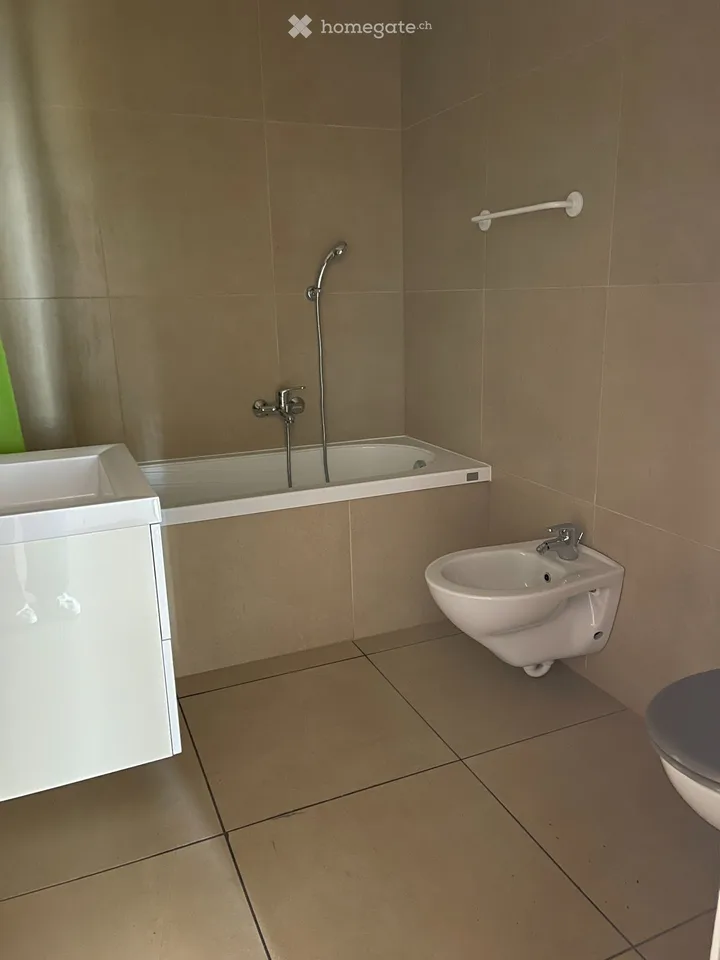CHIASSO, CORSO SAN GOTTARDO 96, 3.5 LOCALE