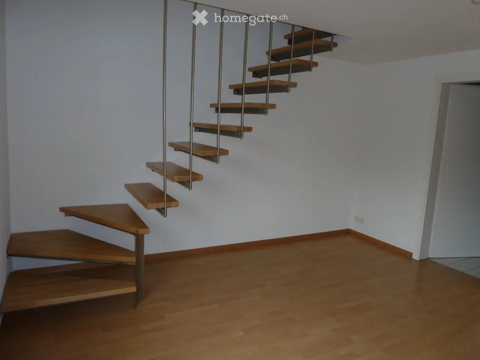 Originelle 2.5 Zi Maisonette Dachwohnung