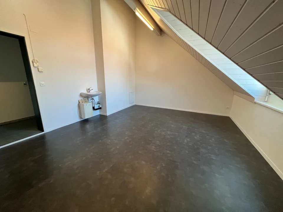 Salle de bricolage à louer