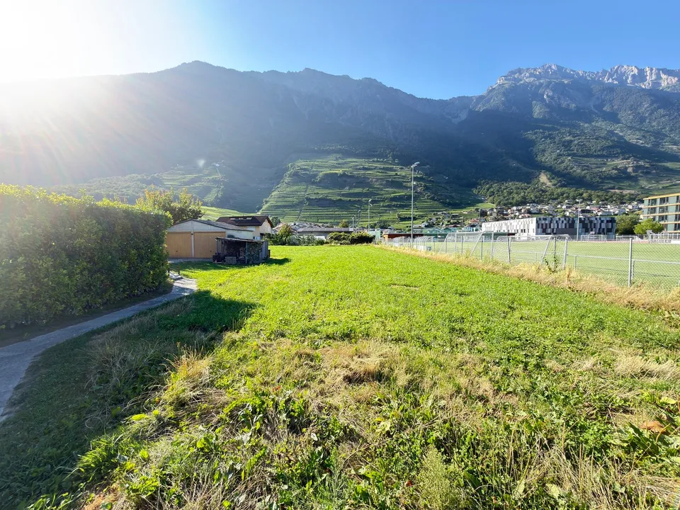 Terreno edificabile di 3’215 m² a Fully – Ville o edificio – Divisione possibile