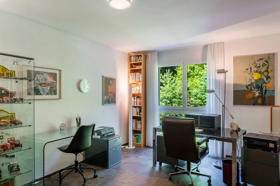 Abitazione moderna e spaziosa con panorama alpino unico e molta privacy