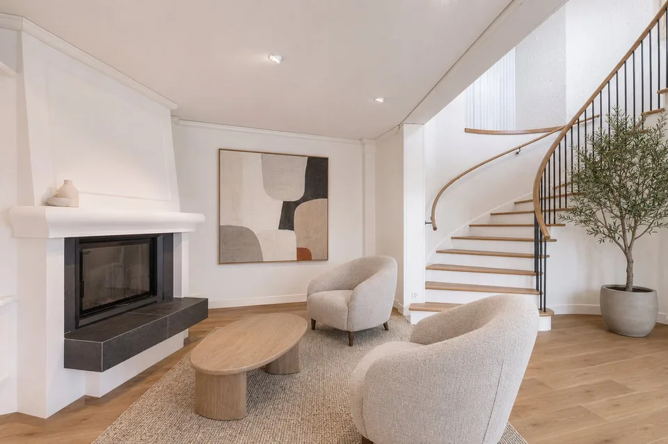 Privileged location with fantastic views and plenty of privacy