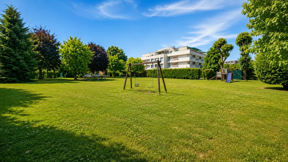 Elegante triplex con giardino privato in un parco privato esclusivo