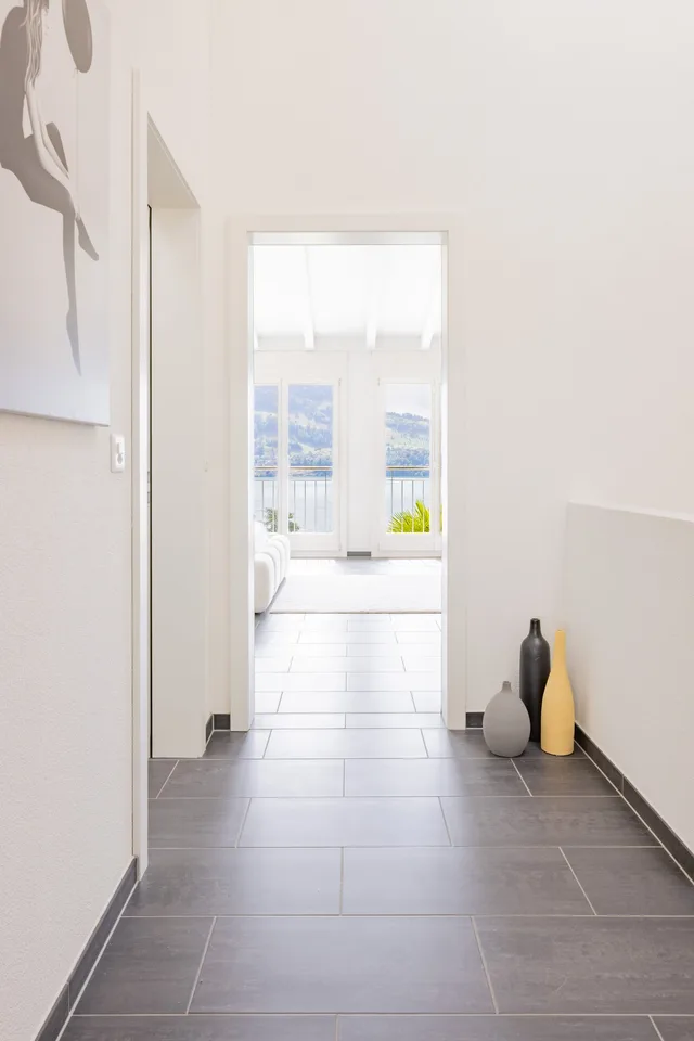 Maisonette apartment with unique lake view in tax-friendly municipality of Merlischachen