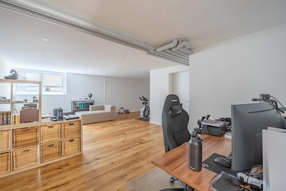 Einziehen und wohlfühlen. Neuwertiges Doppeleinfamilienhaus – Foto 10 von 12