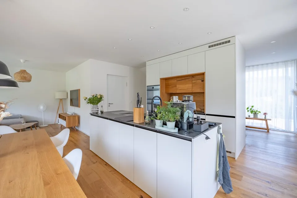 Maison jumelée 4,5 pièces avec garage individuel et place de parking extérieure