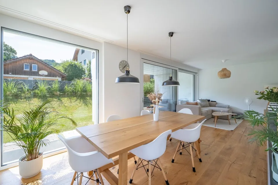 Maison jumelée 4,5 pièces avec garage individuel et place de parking extérieure