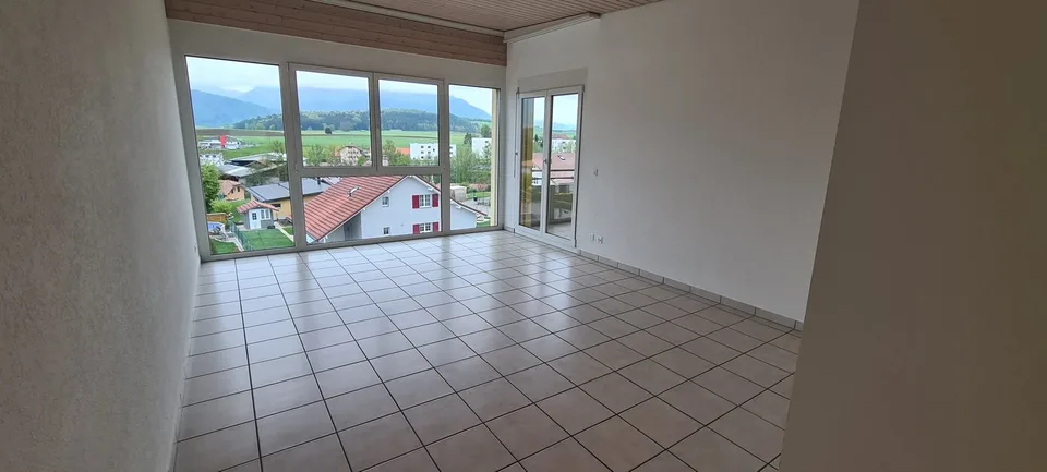 Charmantes 3.5 Zimmer Wohnung mit Terrasse in einem sehr familiären Viertel