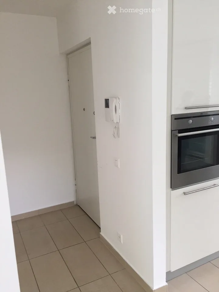 À louer à Melide Appartement lumineux de 4 pièces