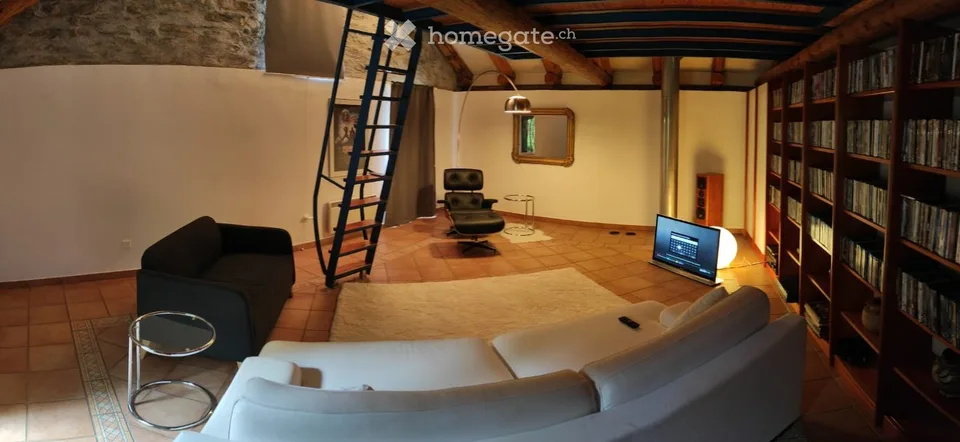 Haus mit 2,5 Zimmern, Garten und Parkplatz
