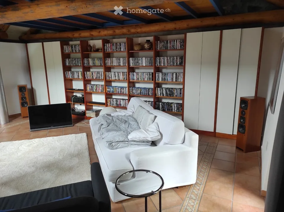 Haus mit 2,5 Zimmern, Garten und Parkplatz