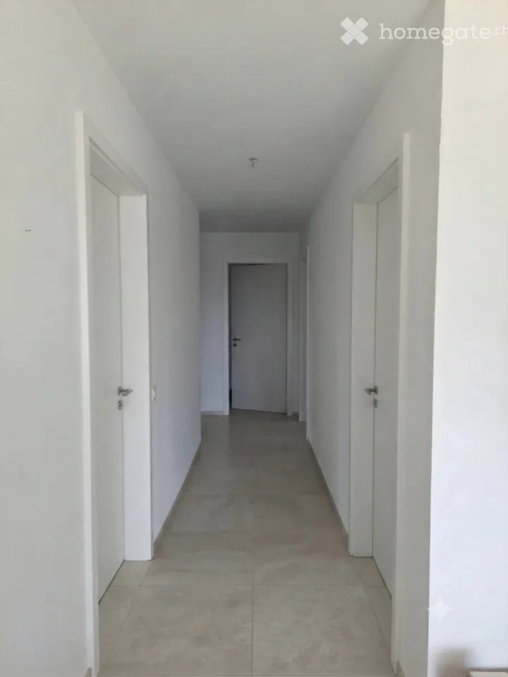 Appartement moderne 3.5 pièces dans une construction récente.