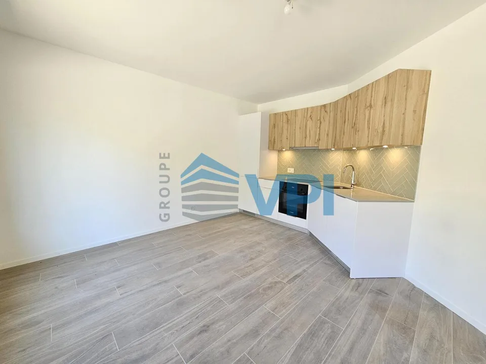 A louer studio entièrement neuf à Bernex