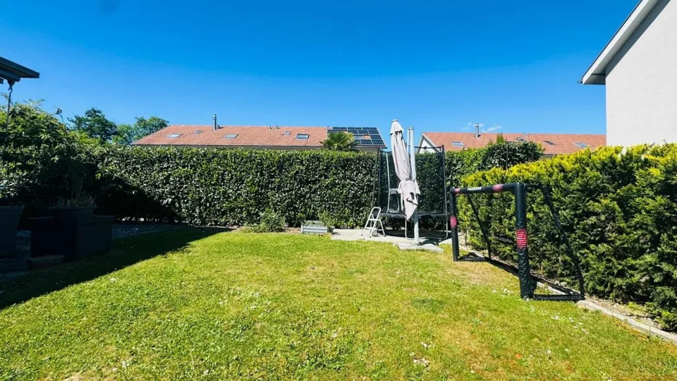 Casa unifamiliare angolare in diritto di superficie con giardino, stanza da hobby e posto auto – foto 18 di 25