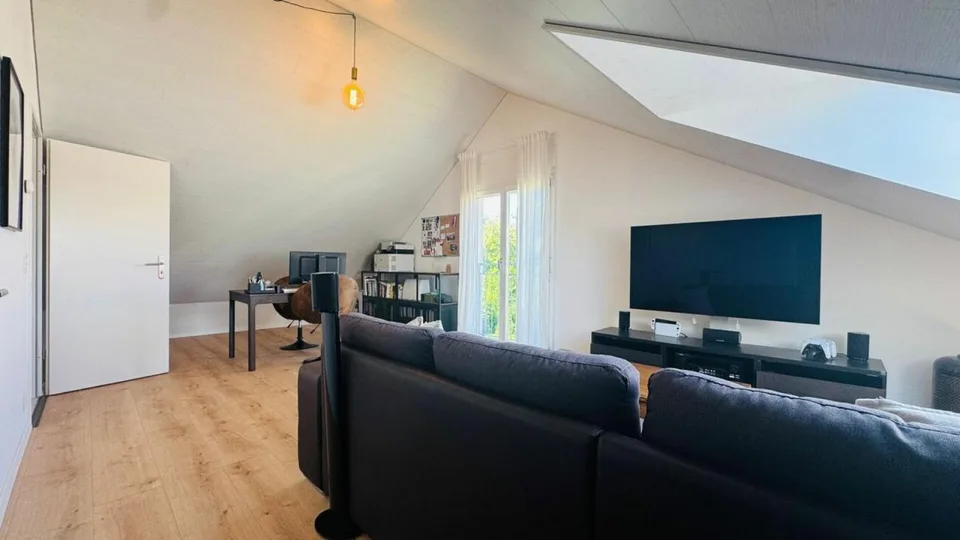 Casa unifamiliare angolare in diritto di superficie con giardino, stanza da hobby e posto auto – foto 6 di 25