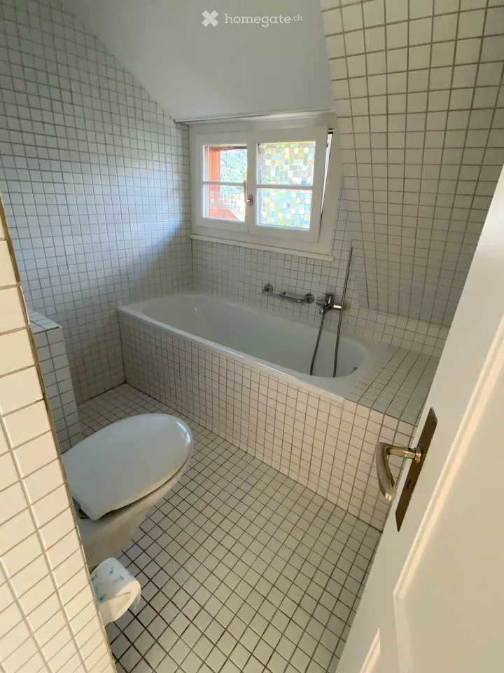 3-Zimmer-Altbau-Dachwohnung im Loequartier