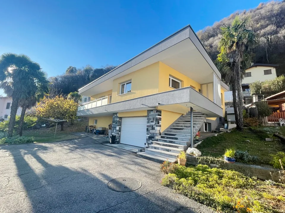 Casa 4,5 completamente ristrutturata con grande giardino e ampio fondo