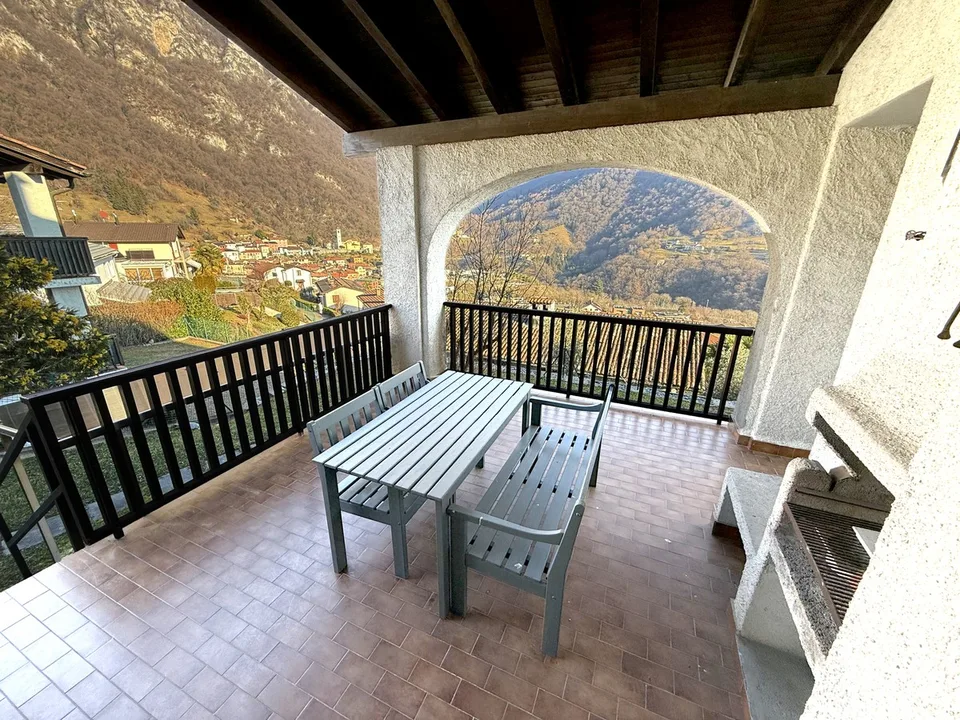 Schönes Haus 6 mit renoviertem Garten und Panoramaterrasse