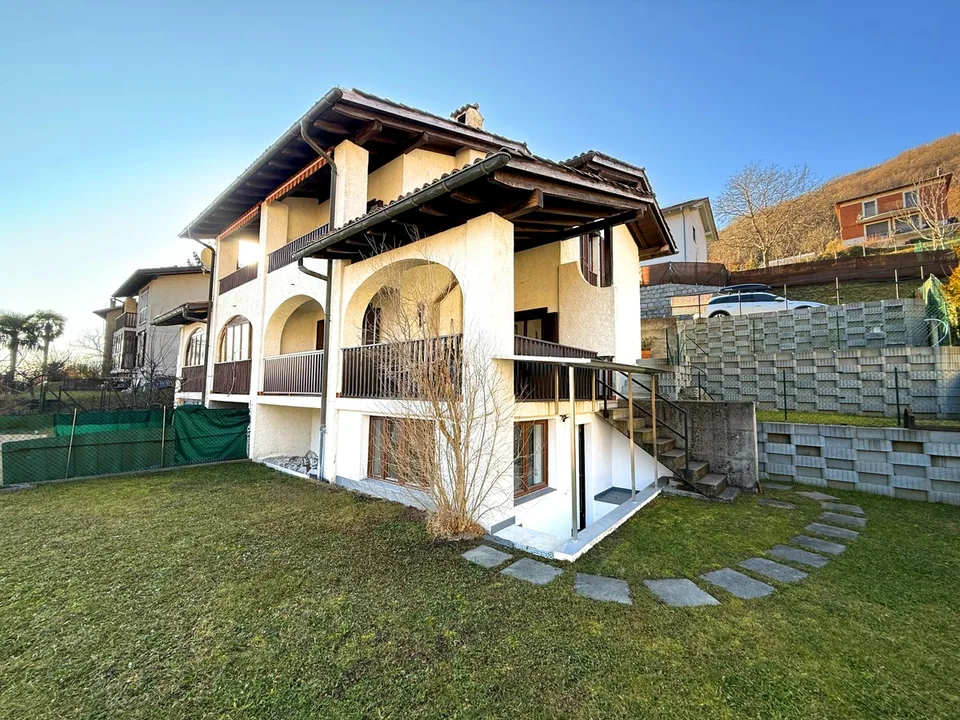 Schönes Haus 6 mit renoviertem Garten und Panoramaterrasse