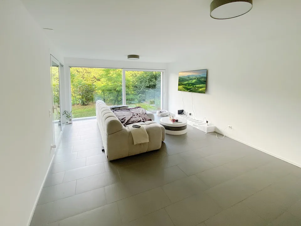 Brand new 2.5-room apartment in nature with private garden and covered terrace.