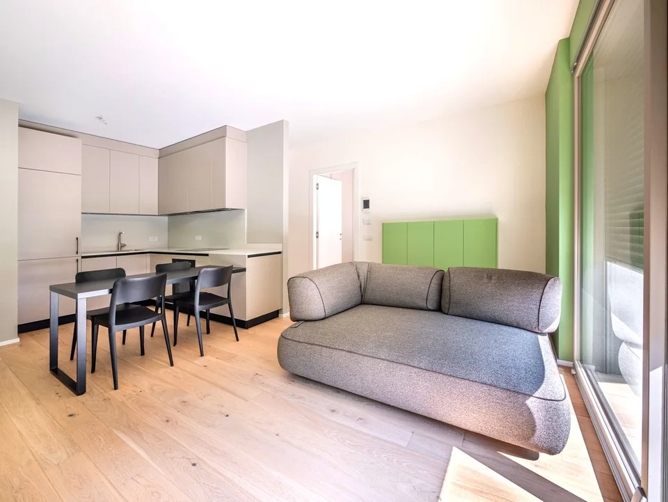 Nuovissimo appartamento 2.5 locali con giardino privato e portico
